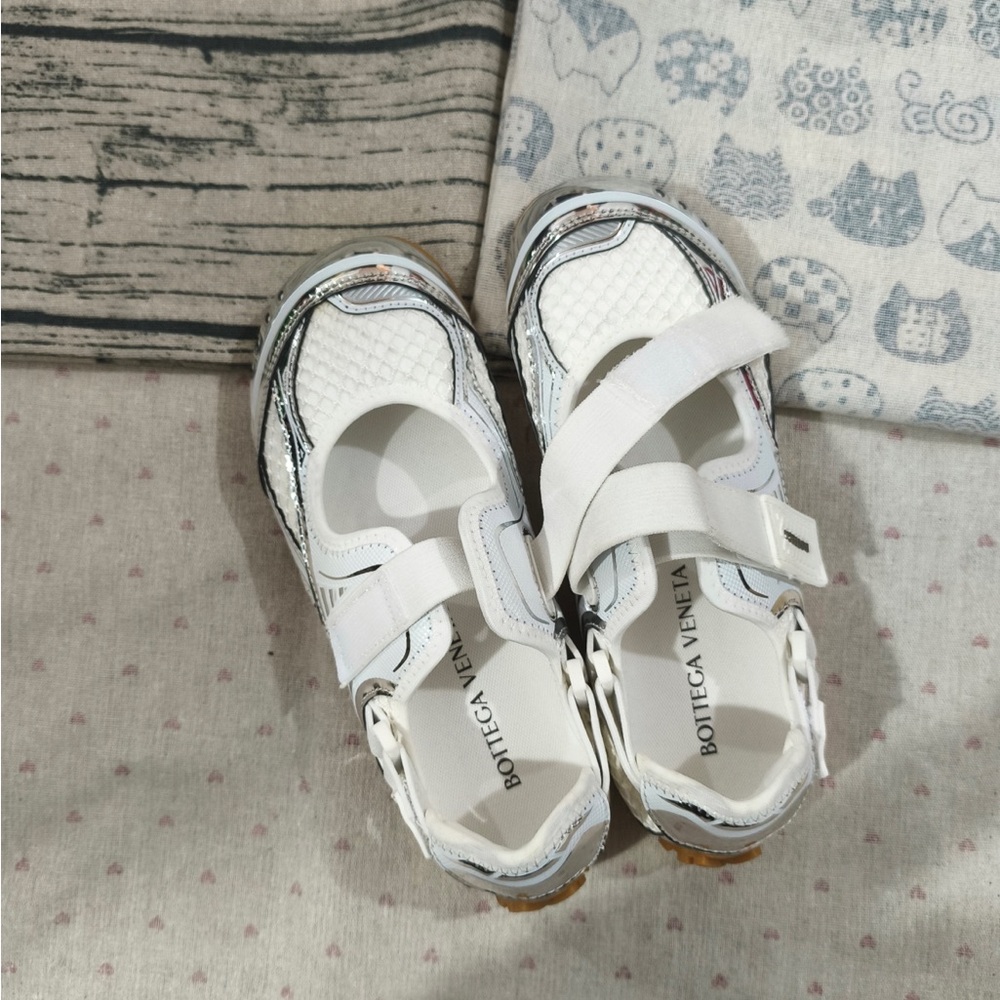 Bottega Veneta White and Silver Womens Mary Jane Sneakers - Picture 8 of 10